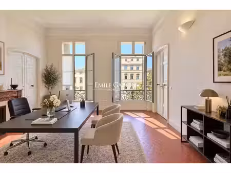 a vendre - appartement sur le cours mirabeau- à aix-en-provence