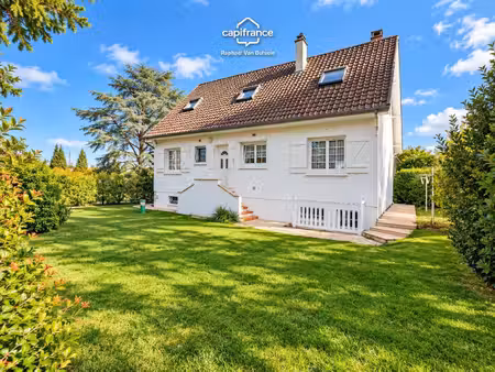 au calme en impasse : maison familiale  4 chambres dont 2 de plain-pied  767 m² de...