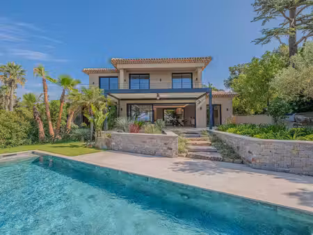 sainte maxime : villa neuve avec vu mer à pieds du centre-ville