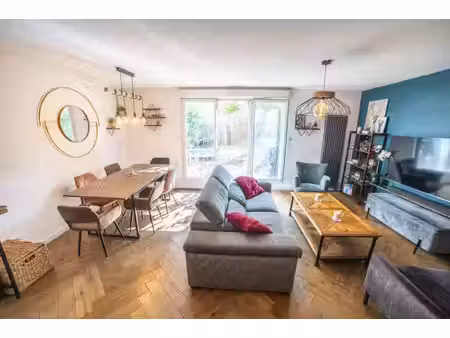 appartement avec jardin privatif et terrasse