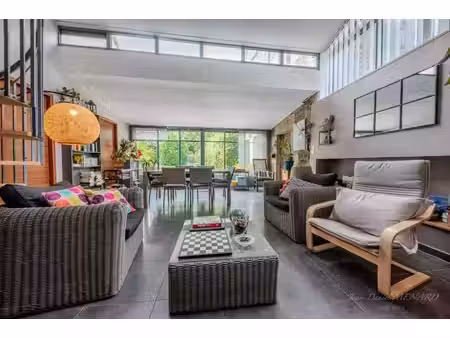 propriété 6 pièces - 190 m2 - au calme
