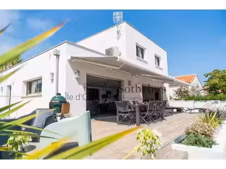 vaux sur mer  style et confort pour cette maison contemporaine a