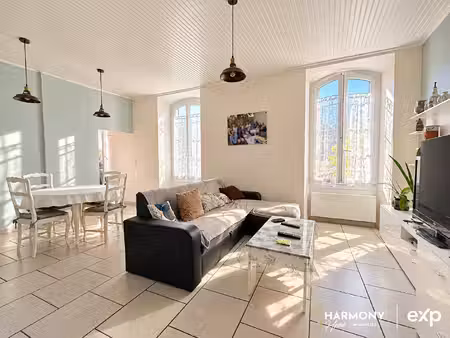 jouques – t3 de 81 m² avec studio indépendant  garage et cav