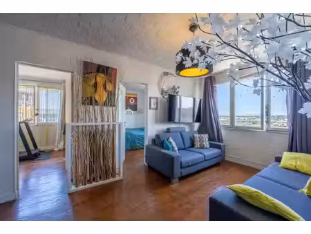 appartement t4 de 66 m² avec vue dégagée et ascenseur