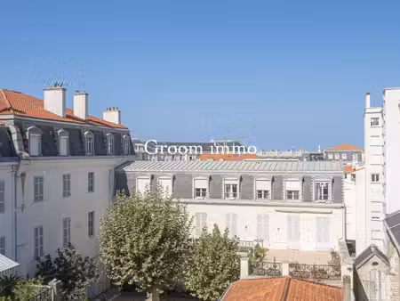 exclusivité  biarritz hyper centre  bel appartement traversant