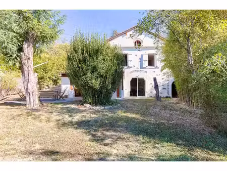 maison et dépendance à l'abri des regards à castres - 150 m2 - 248000 €