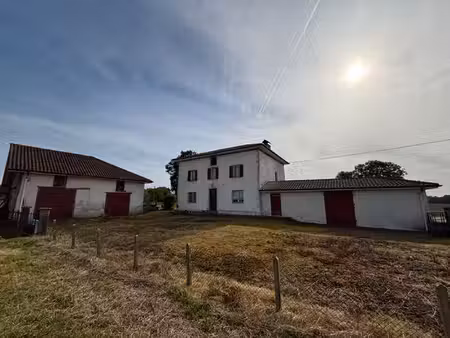 maison et ses dépendances  pomarez