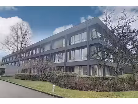 bureau rénové sur prins boudewijnlaan