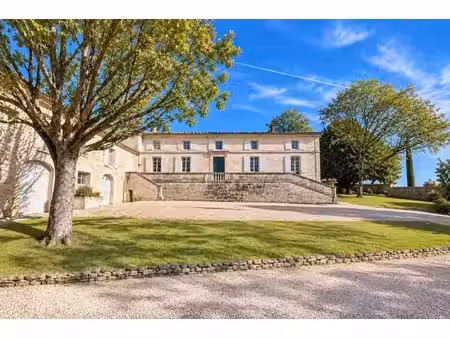 entre angoulême et cognac - ancienne propriété viticole de 5 8 hectares