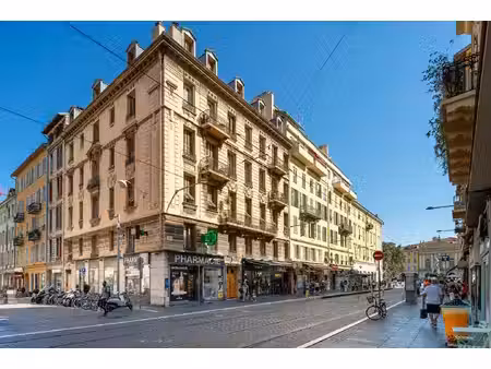 proche garibaldi 3 pièces 54m2
