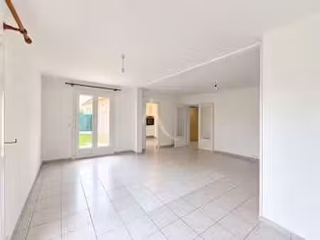 location maison à sargé-lès-le-mans (72190) : à louer / 103m² sargé-lès-le-mans