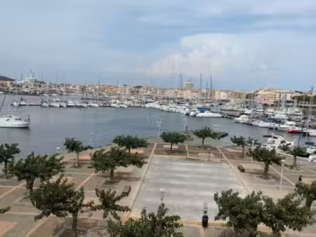 le cap d'agde  sur l'île des pêcheurs  appartement 3 pièces avec mezzanine  vue sur le...