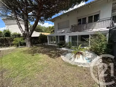 appartement f5 à louer - 5 pièces - 135 70 m2 - royan - 17 - poitou-charentes