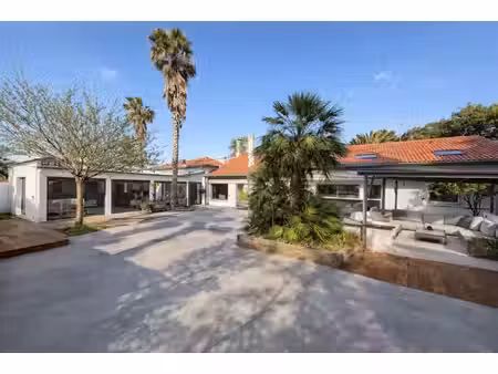 bidart proche plage d'ilbarritz et pavillon royal.ensemble immobilier de caractère 8...