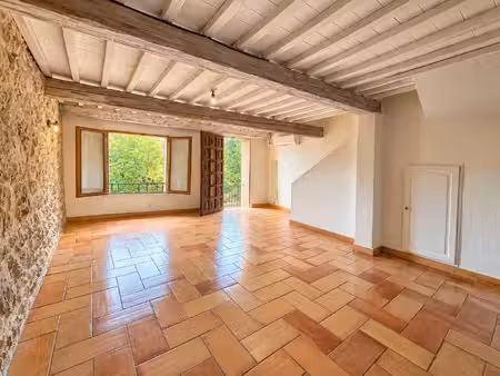 appartement de charme au cœur de tourrettes