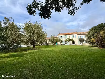propriété 9 pièces 290 m²