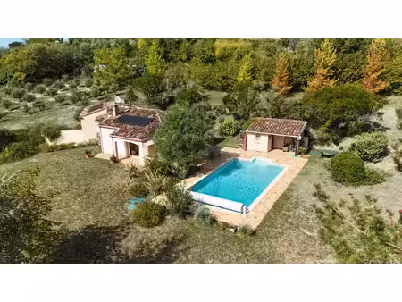 magnifique maison + piscine dans un environnement privilégié