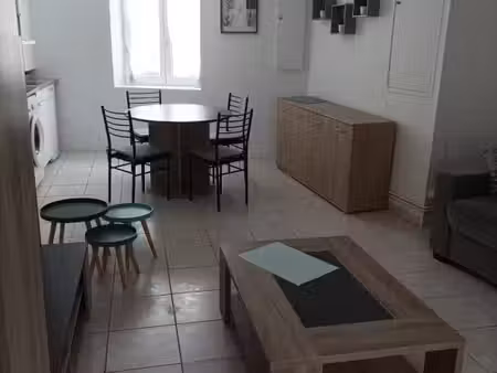 studio 1 pièce 32 m²