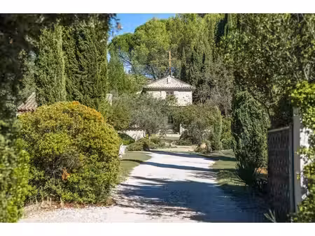 trois jolis mazets au calme  à vendre à l'isle-la-sorgue