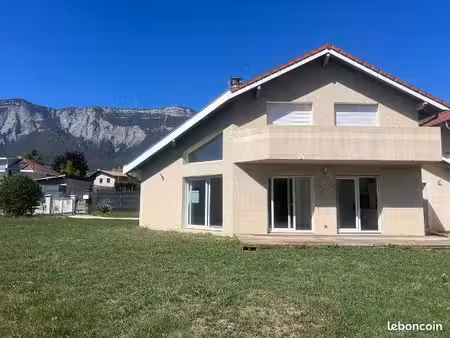 maison 130m2 saint ismier la bâtie