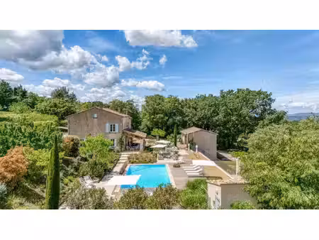 maison provençale rénovée à vendre à bonnieux