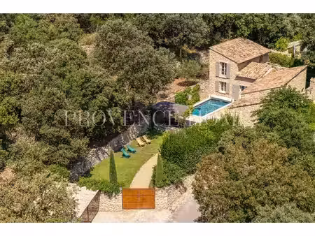 a vendre batisse du xviiiè rénovée avec piscine a gordes luberon provence
