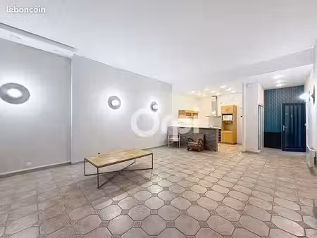 appartement 2 pièces 74 m²