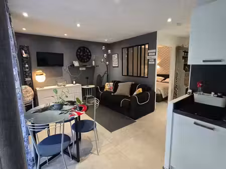 golfe juan centre ville  charmant studio + coin nuit 33.72m² meublé  climatisé  rdj nord o