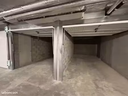 à louer – box fermé de 13 m² dans une résidence sécurisée à cogolin