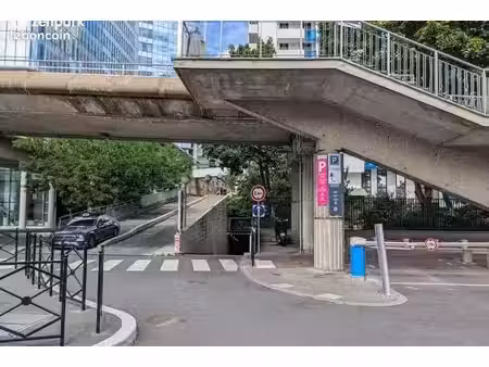 parking courbevoie