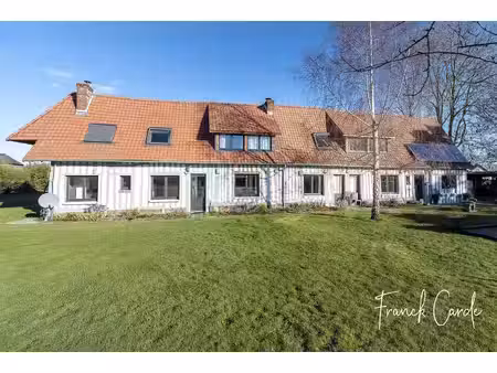 très belle longère de 9 chambres