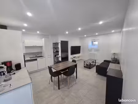 t2 meublé 37m² avec courette