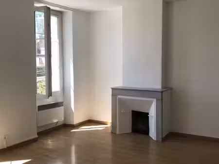 appartement 2 pièces t2 13004