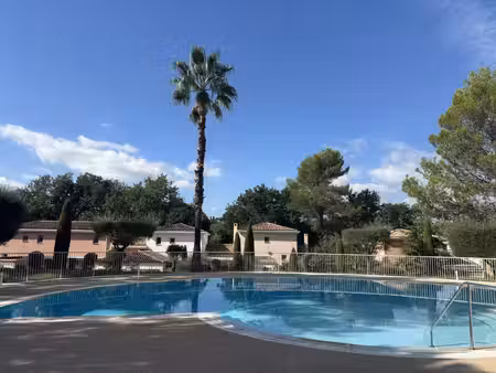 domaine sécurisé à mougins – 2 pieces  terrasse 24 m²  vue domaine du golf  piscine copier