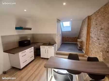 t2 meublé 55m² refait à neuf – tout équipé  charges comprises – thervay (jura)