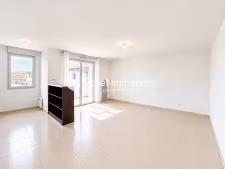 appartement t3 - 57 m² - toulouse 31200 - sept deniers - 2 places privatives parking...