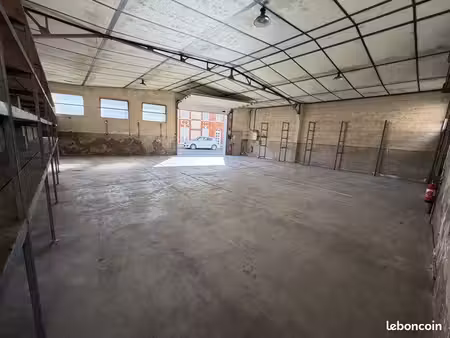 entrepôt / garage / local de stockage de 162 m² – châlons-en-champagne