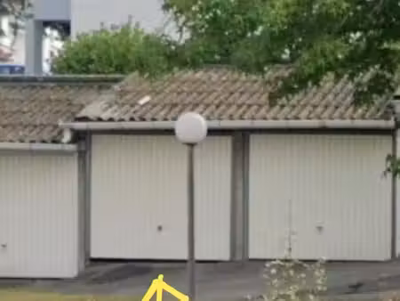 box/garage