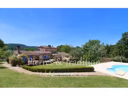 saignon  ancienne bergerie rénovée avec piscine et vue panoramique sur le luberon