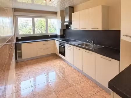 t4 bis rénové 995 / mois