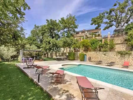 maison de village avec piscine et vue panoramique