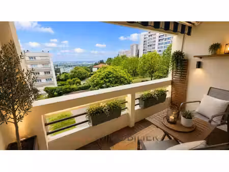 caluire t3 70 m2 sejour vue panoramique cuisine  2 ch  cave