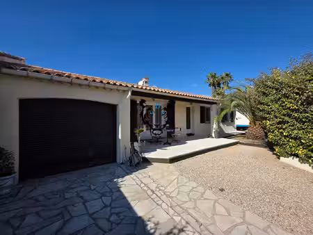 villa 4 pieces -piscine hors sol et garage le muy