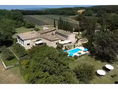 barjac - propriété d'exception de 800 m² composée de trois mas r