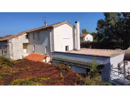 immeuble 16 pièces