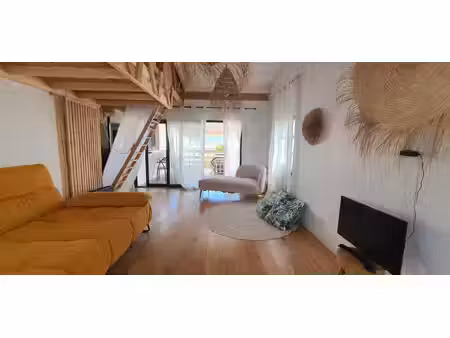 chalet à 100 mètres de la mer.