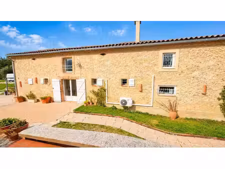 propriété d'exception de 27 ha – 2 maisons  appartement  p
