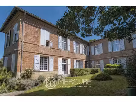 authentique propriete du xviie au coeur du village