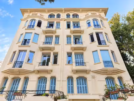 parc impérial – appartement de caractère avec un potentiel exceptionnel et garage