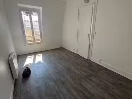 location meublée appartement 2 pièces à paris 19ème (75019)  960 €